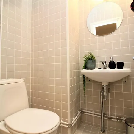 Kohtu Apartment *